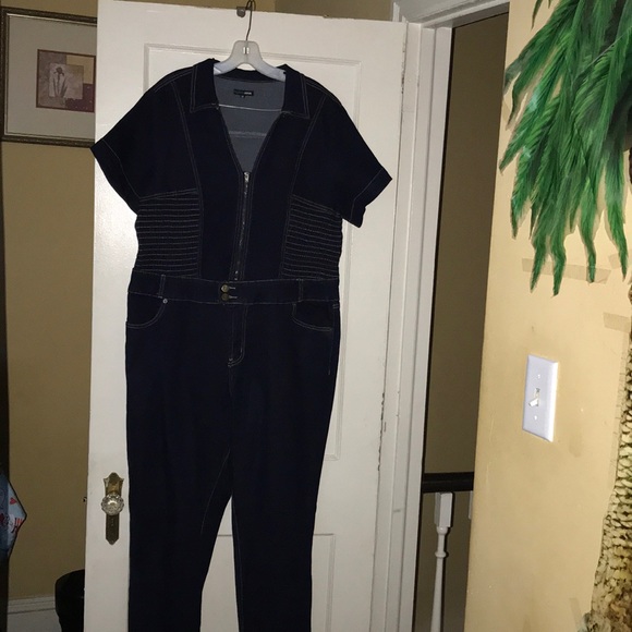 Fashion Nova Denim - NWOT Fashion Nova short-sleeve Denim Jumpsuit